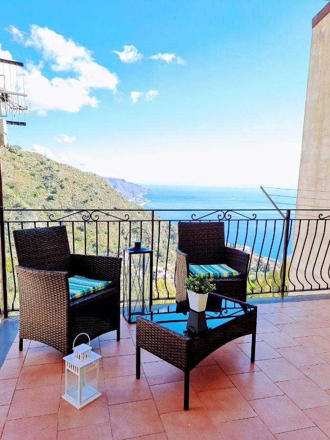 Tao Charming Apartment Таормина Экстерьер фото