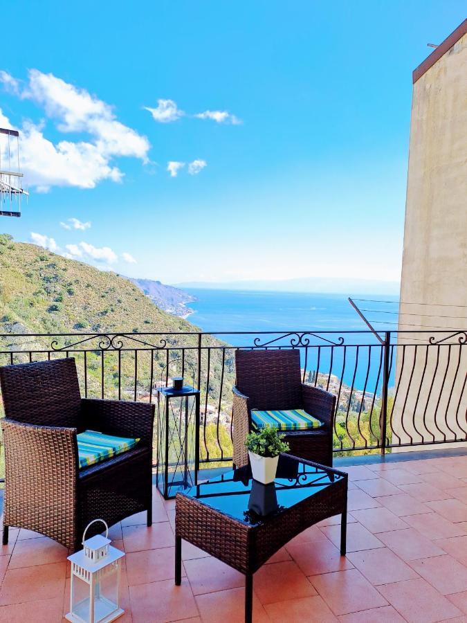 Tao Charming Apartment Таормина Экстерьер фото