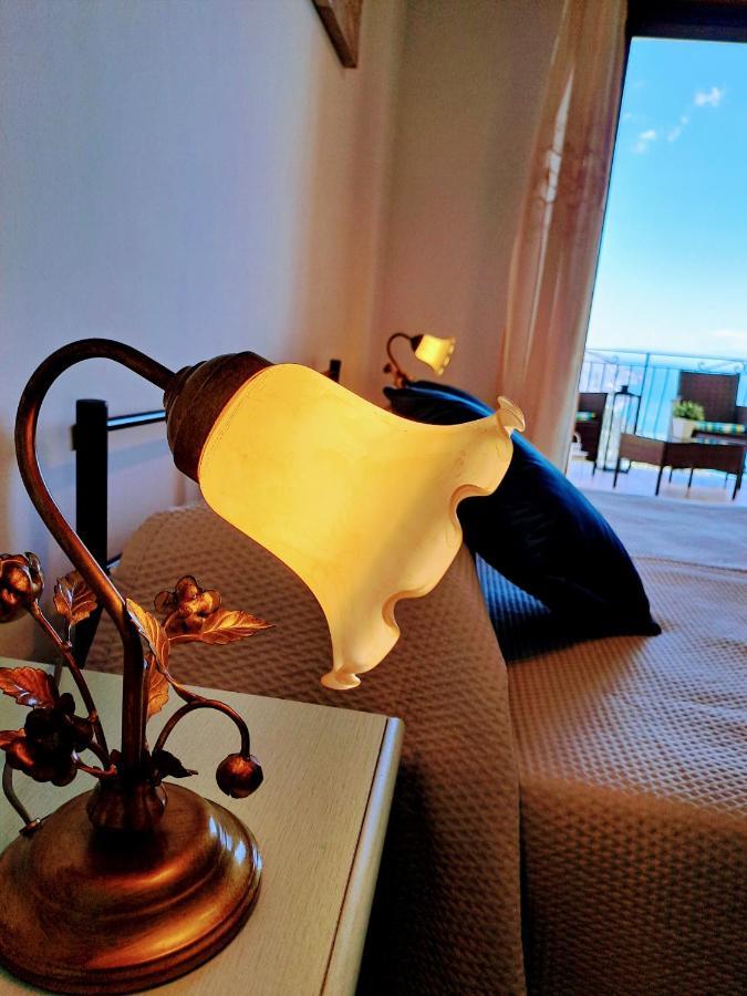 Tao Charming Apartment Таормина Экстерьер фото