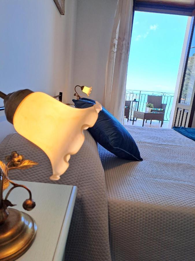 Tao Charming Apartment Таормина Экстерьер фото